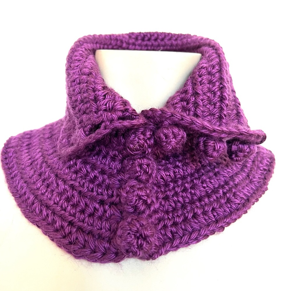 ROMAN KEFLAY Hand Crocheted, Mini Turtleneck - Picture 3 of 15